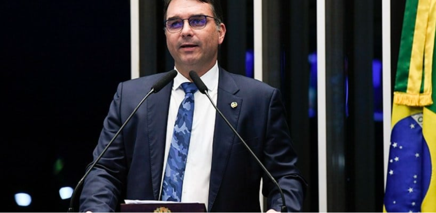 Flávio Bolsonaro confirma que estará na Norte Show em Sinop