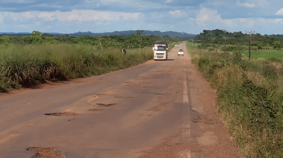 Descaso e Crateras: MT-322 agoniza sob abandono do Governo de Mato Grosso