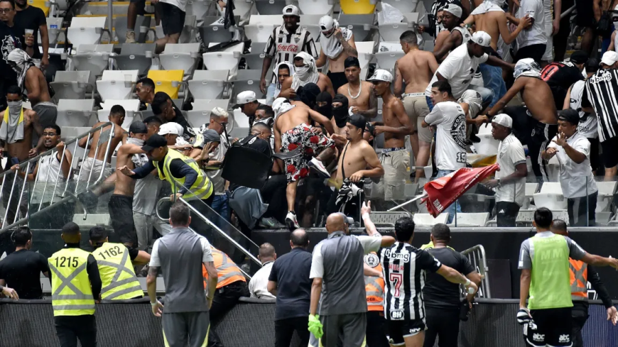 Jogo do Flamengo na Libertadores é cancelado após confusão na torcida do Medellín