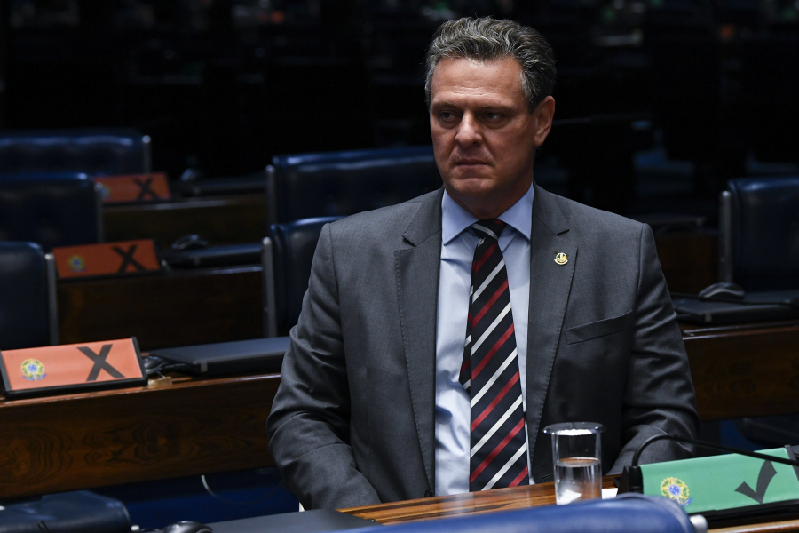 Comissão aprova frete mínimo e piso de R$ 5 mil a motoristas