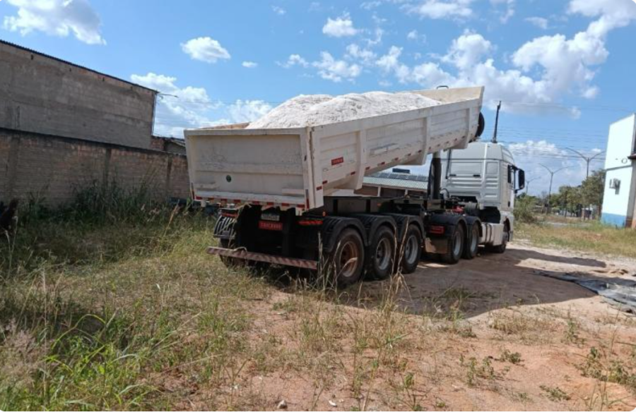 Prefeitura garante 1.752 toneladas de calcário para fortalecer a agricultura familiar no município