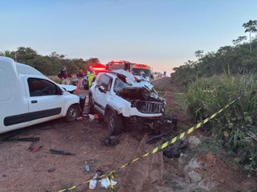 Acidente grave deixa dois mortos e interdita trecho da BR-163 entre Sinop e Itaúba