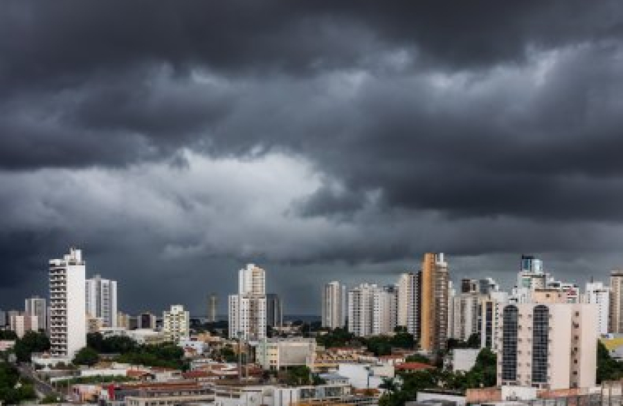 MT tem 60 cidades com alerta de temporal